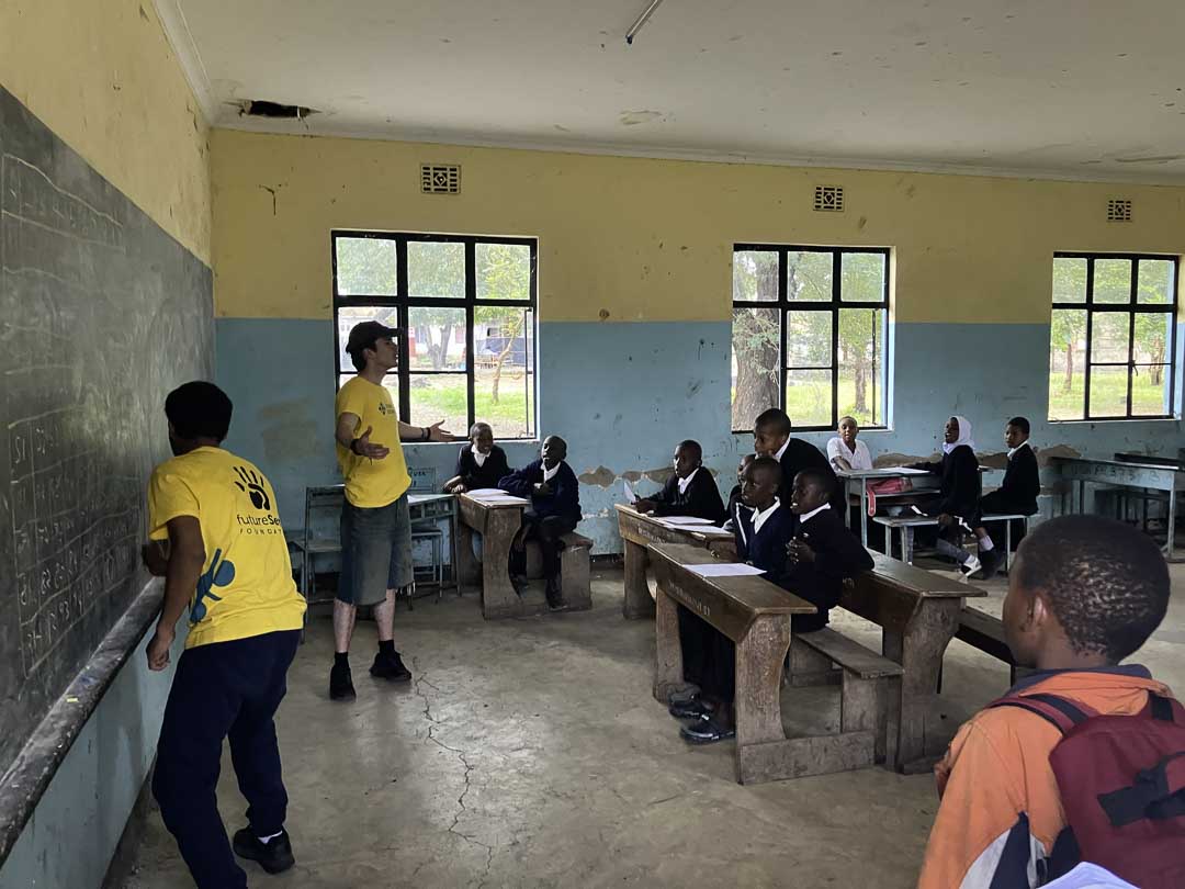 Students teaching students
